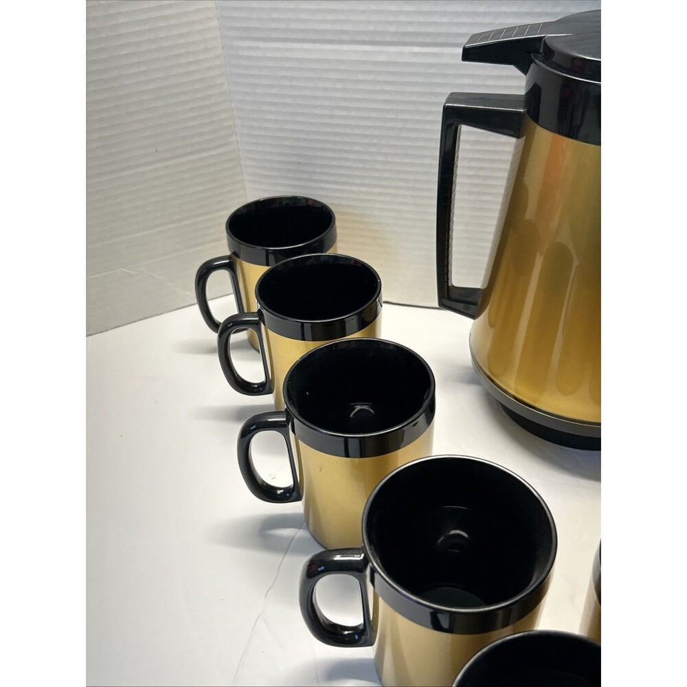 Vintage West Bend Thermo Serv Coffee Carafe Set with 10 Mugs Gold Black 1970’s - Picture 3 of 11